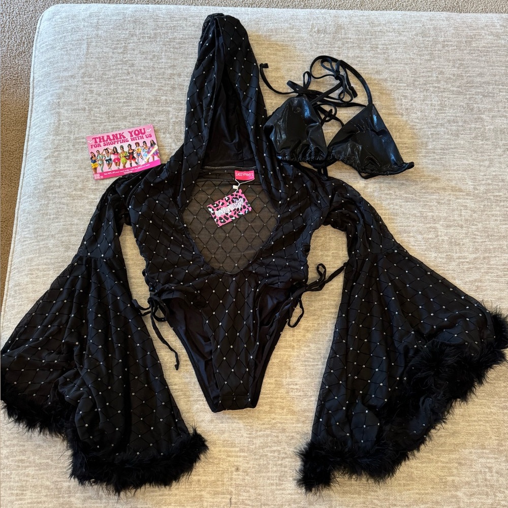 Sassy pants X Sunflowerraver hooded body suit